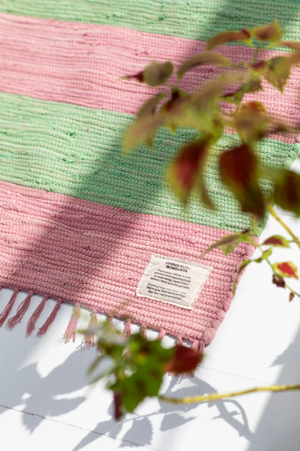 
                  
                    Großer Chindi-Teppich in Kaugummi und Hellgrün
                  
                