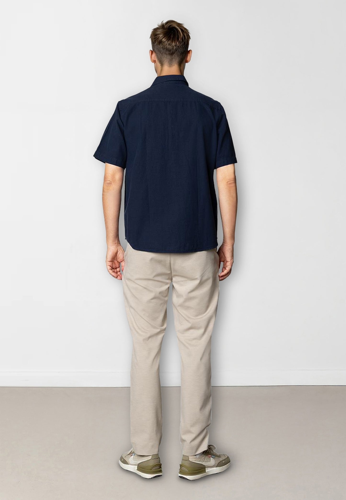 
                  
                    JOSS Marineblaues Polo-T-Shirt
                  
                