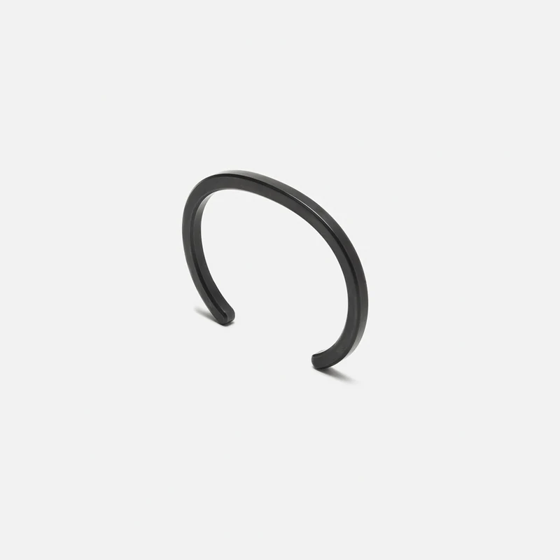 Medium Black Carbon Radial Cuff
