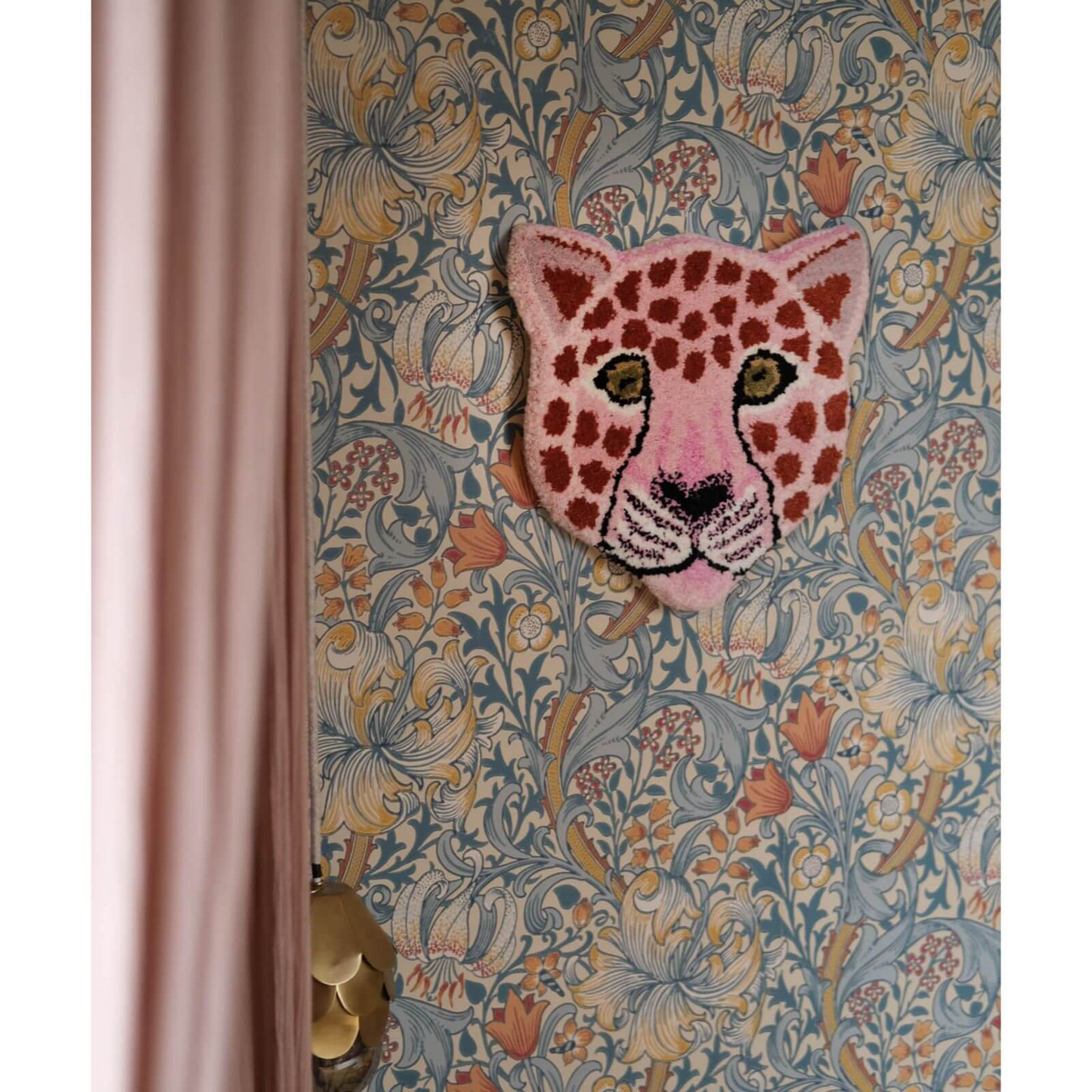 
                  
                    PINKY Leopard Head Rug
                  
                
