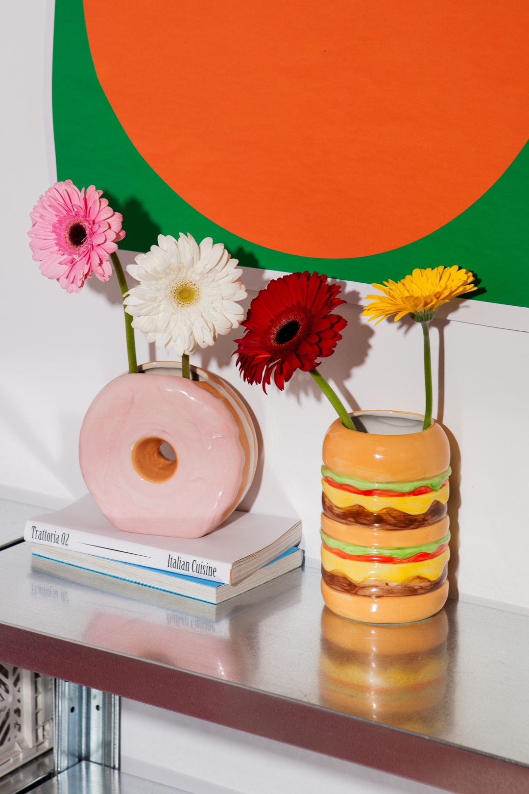 
                  
                    Rosa Fast-Food-Donut-Vase
                  
                