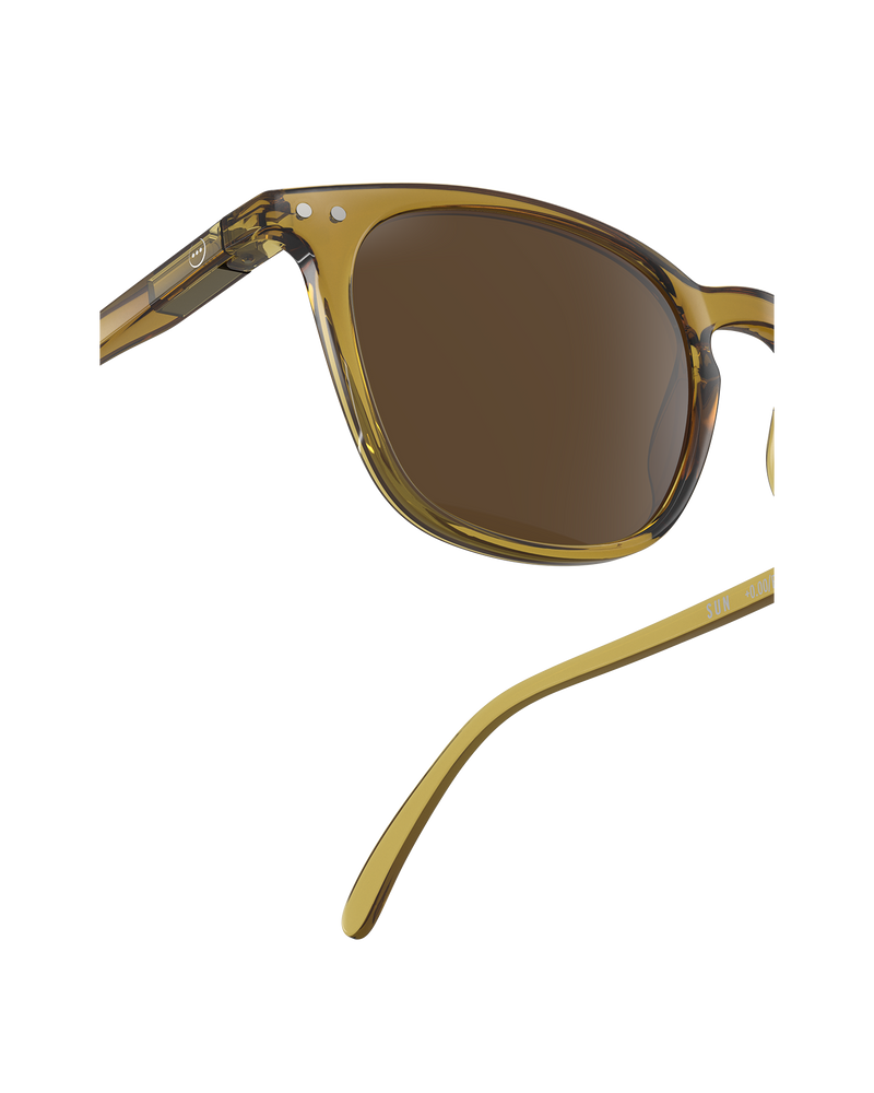 
                  
                    #E Goldene grüne Sonnenbrille
                  
                