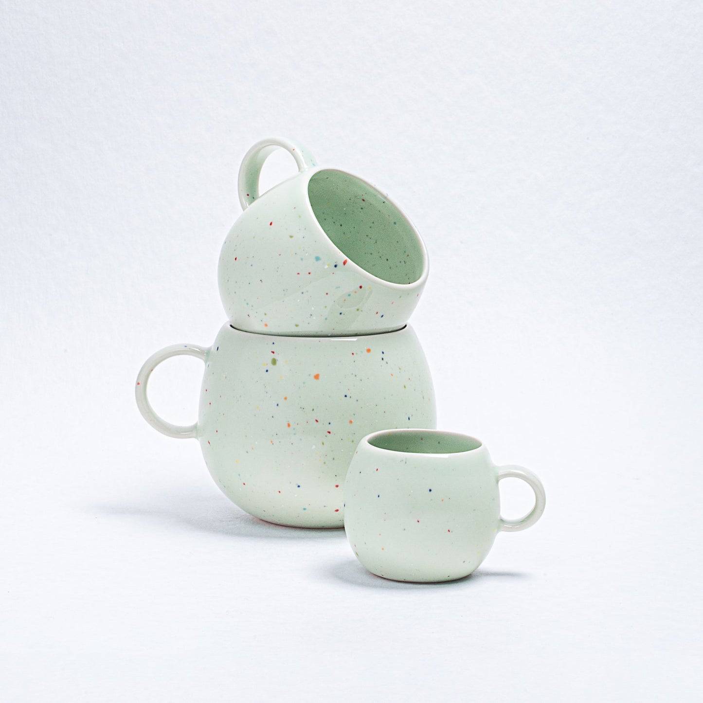 
                  
                    Grüne Kugel Tasse
                  
                