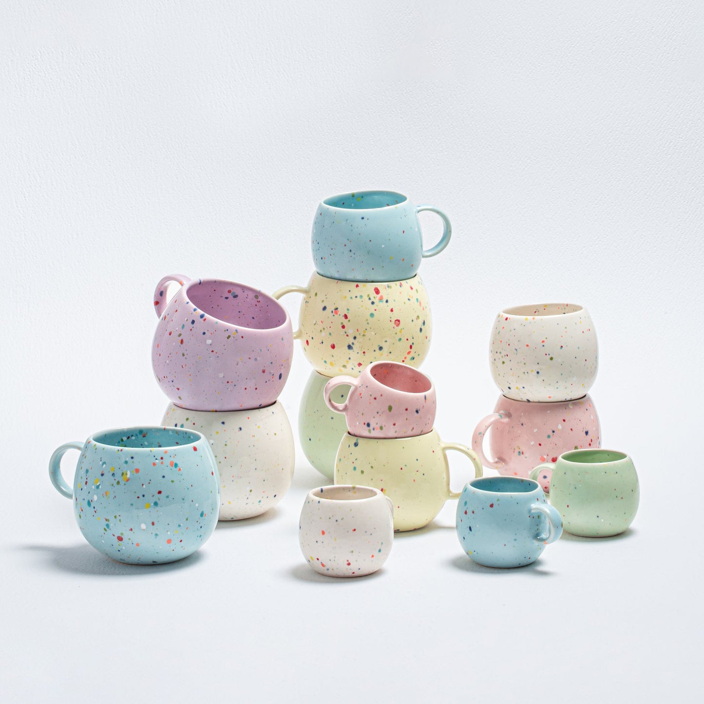 
                  
                    Tasse mit rosa Ball
                  
                