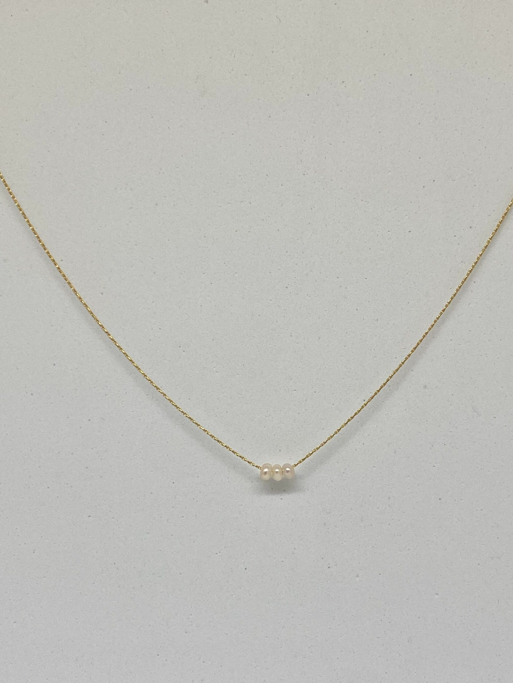 Gold Fine With 3 Pearls Necklace