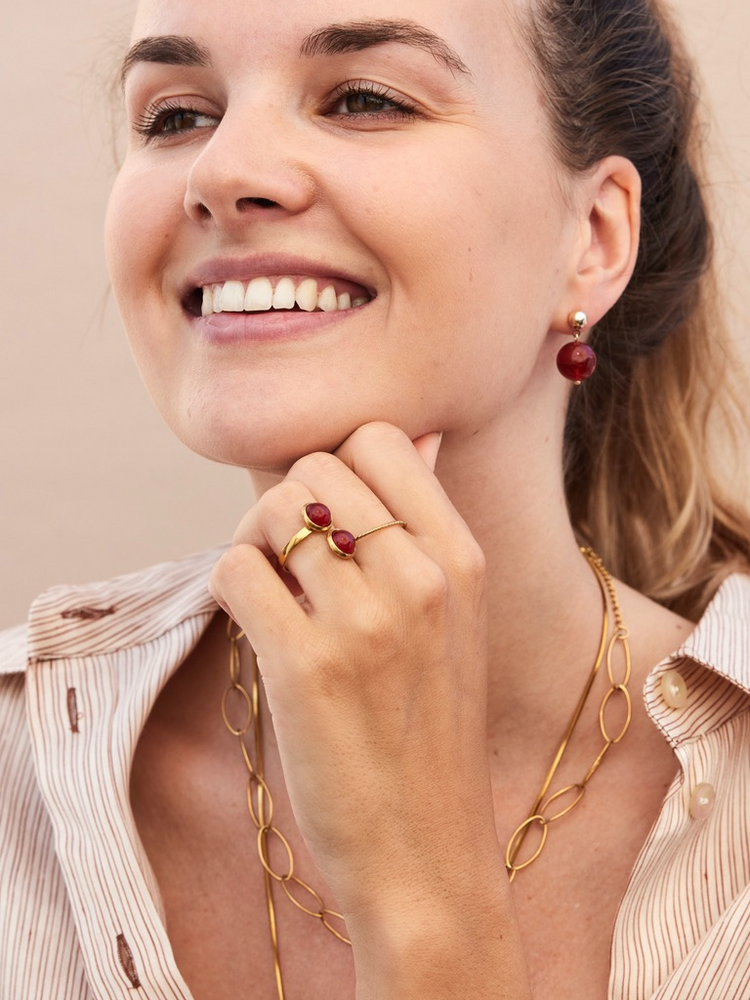 
                  
                    Gold Oval Link Necklace
                  
                