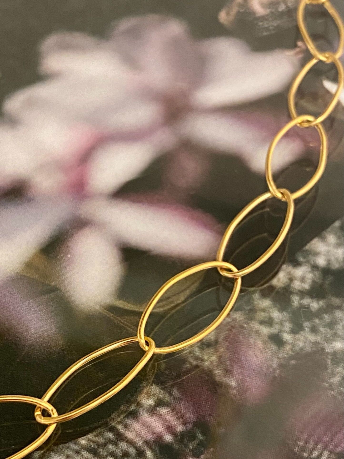 
                  
                    Gold Oval Link Necklace
                  
                
