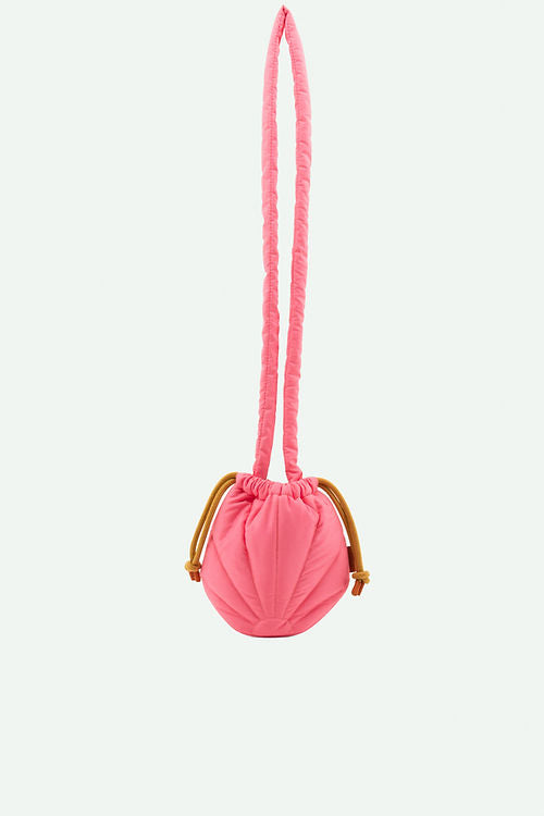 LA PROMENADE Tulip Pink Padded Pouch Bag