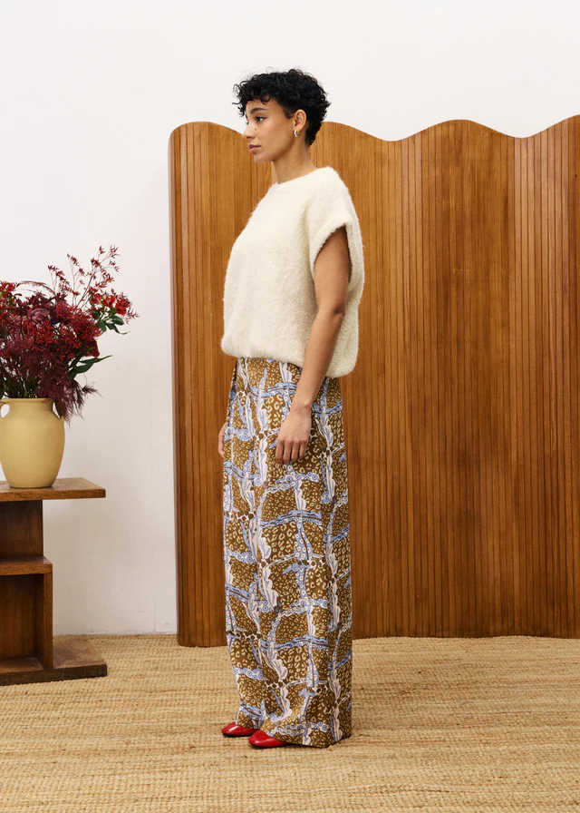 
                  
                    JASMINE Cream Jumper
                  
                
