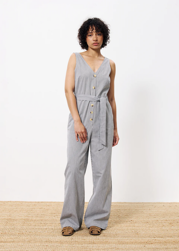 
                  
                    MADDIE Cremefarbener gestreifter Jumpsuit
                  
                