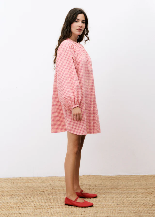 
                  
                    NOELY Rosa Kleid
                  
                
