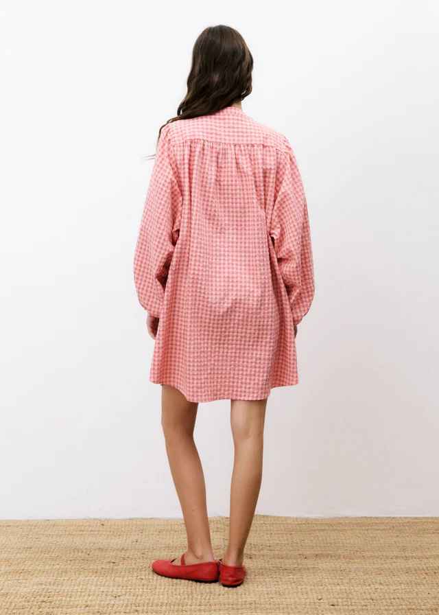 
                  
                    NOELY Rosa Kleid
                  
                
