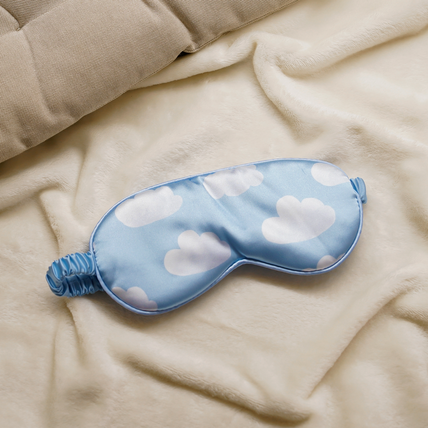 
                  
                    Cloudy Dream Mask
                  
                