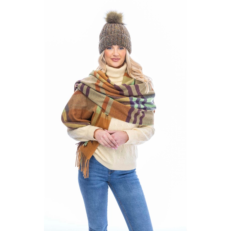 
                  
                    Rostgrüner Fomo-Deckenschal
                  
                