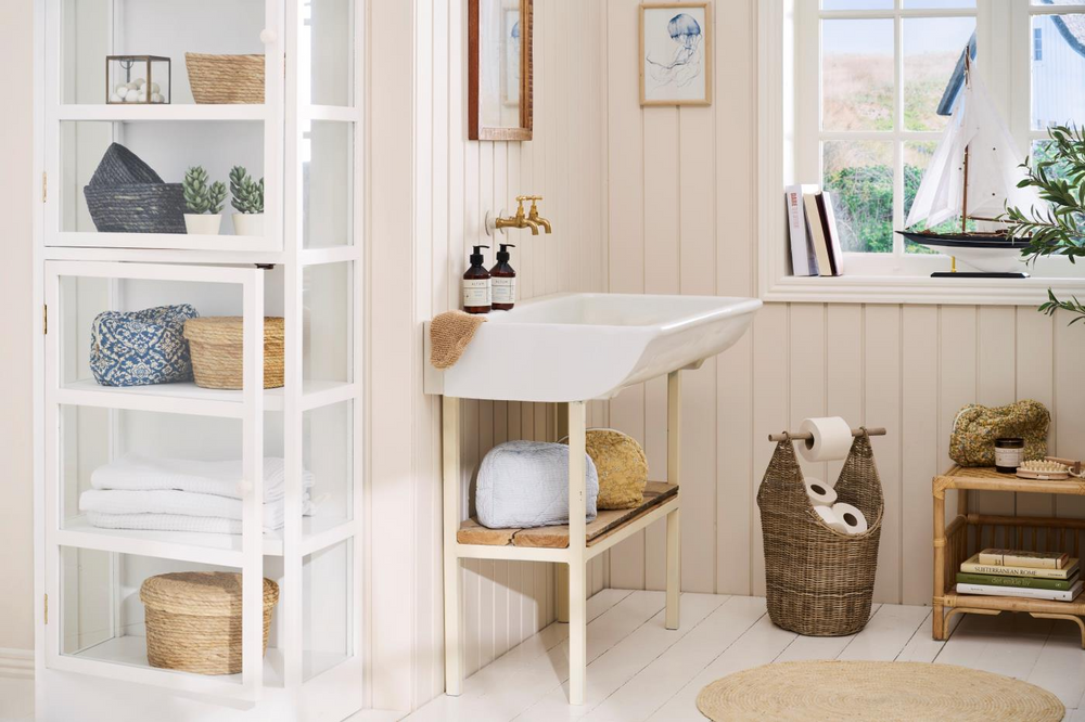 
                  
                    White Corn Round Rug
                  
                