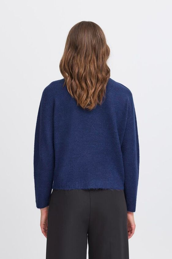 
                  
                    IHKAMARA – Patriot – Blauer Pullover mit V-Ausschnitt
                  
                