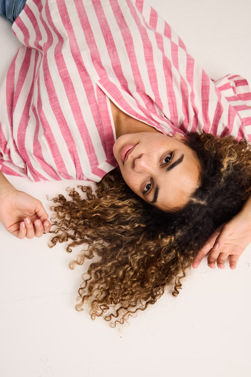 
                  
                    IHLOLIA Bluse mit Streifen in leuchtendem Rosa und Weiß
                  
                