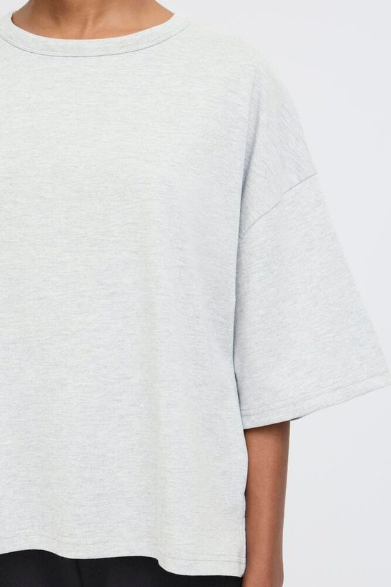 
                  
                    IHPALMER Graues meliertes, lockeres T-Shirt
                  
                