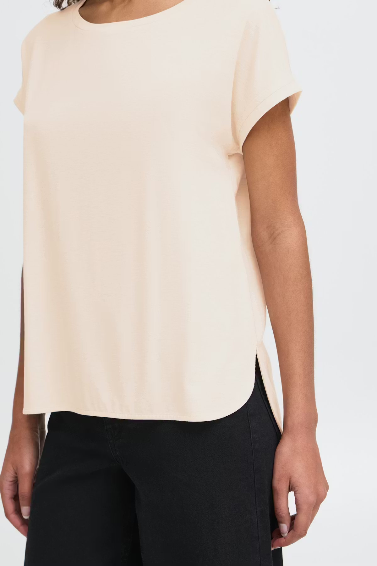 
                  
                    IHREBEL TAPIOCA T-SHIRT
                  
                