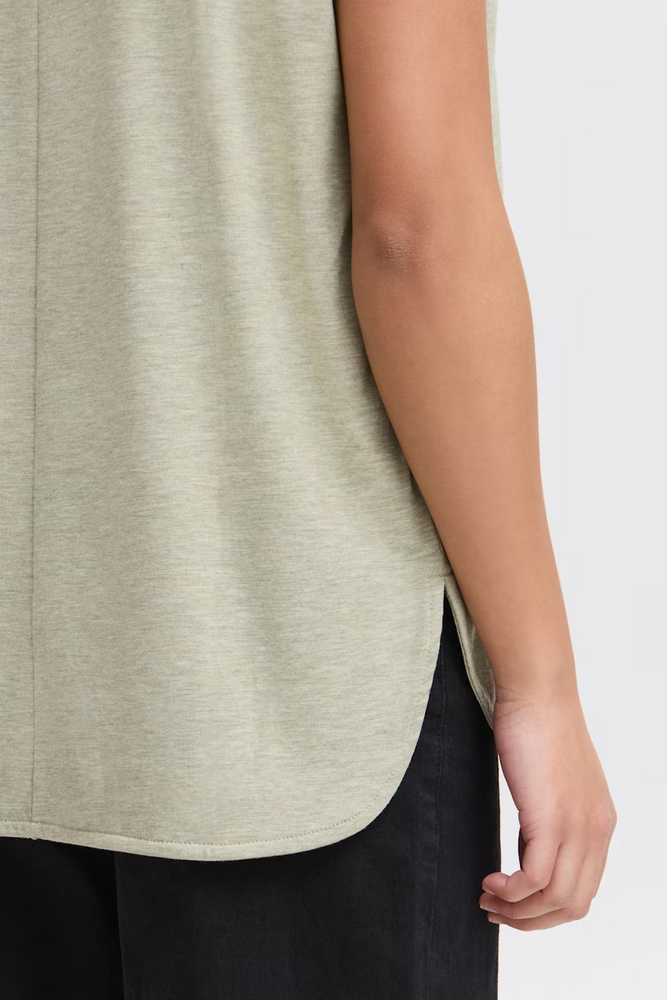 
                  
                    IHREBEL Tea T-Shirt
                  
                