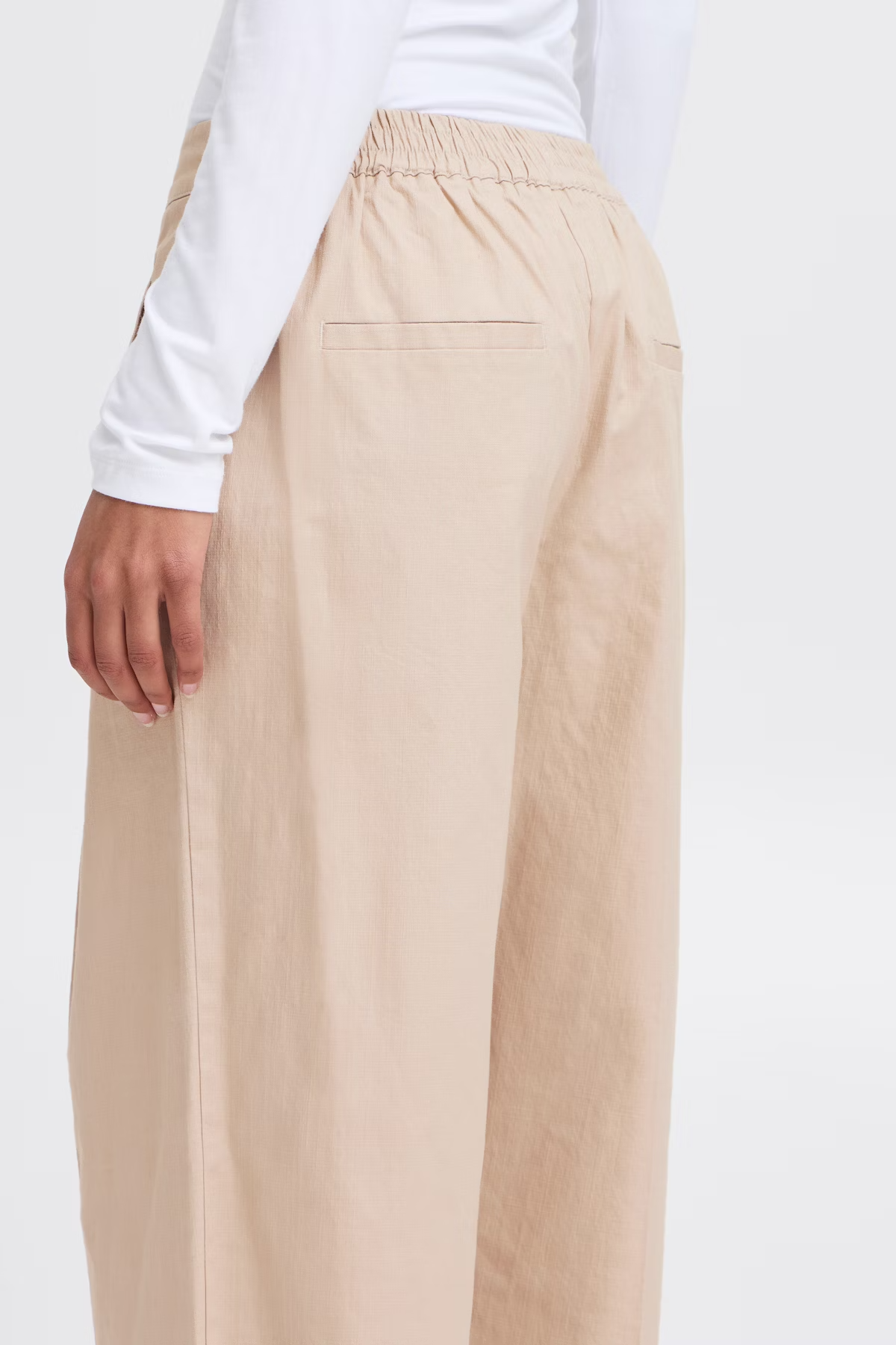 
                  
                    IHUNICA Oxford Tan Trousers
                  
                