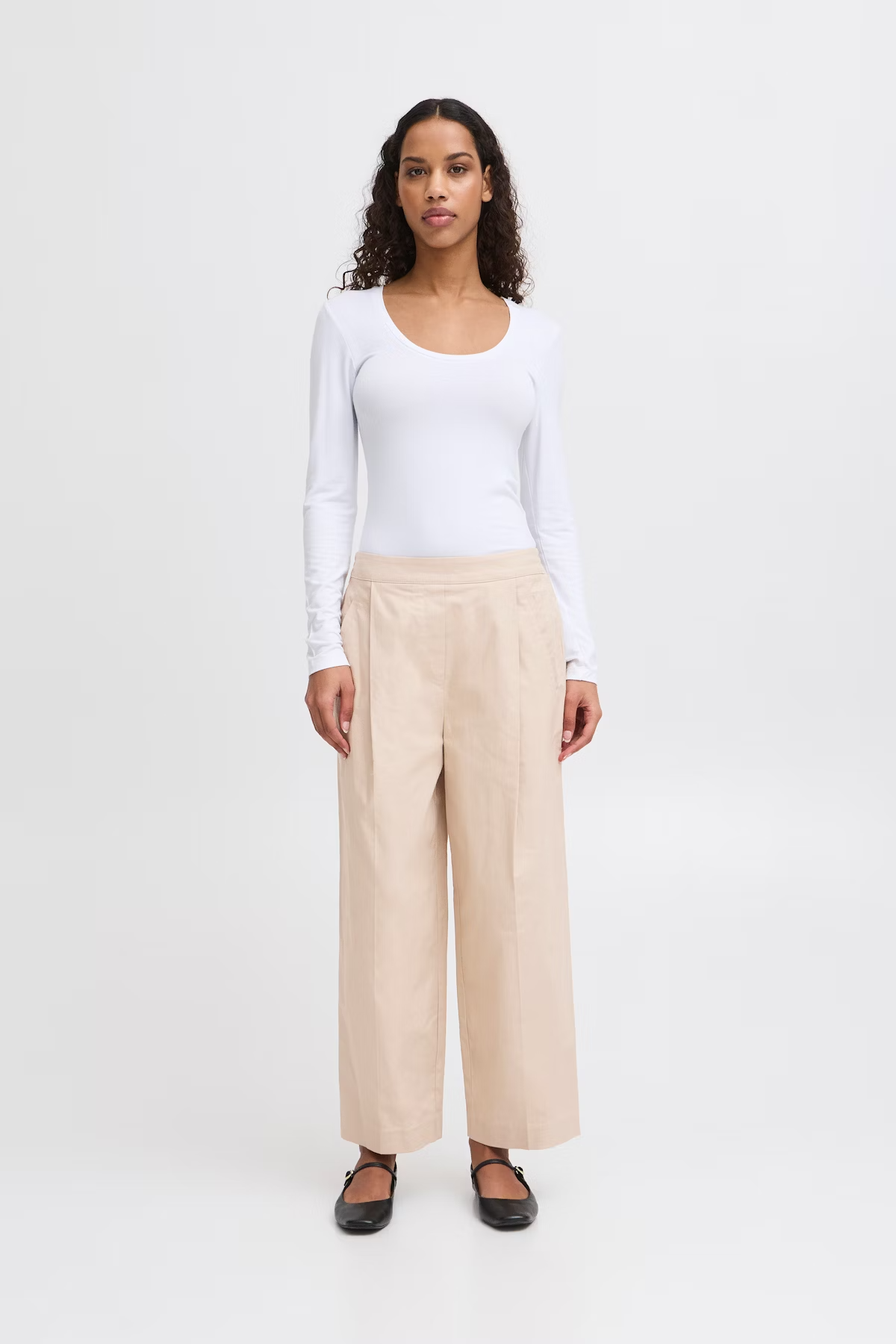 
                  
                    IHUNICA Oxford Tan Trousers
                  
                