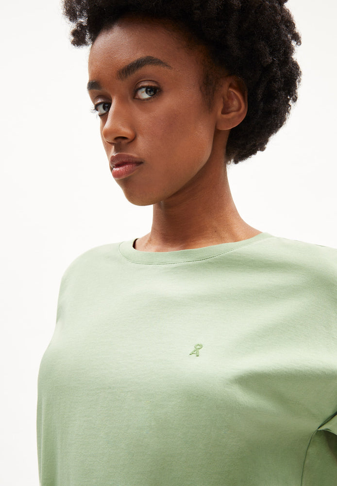 
                  
                    IDAARA Smith Grünes T-Shirt
                  
                