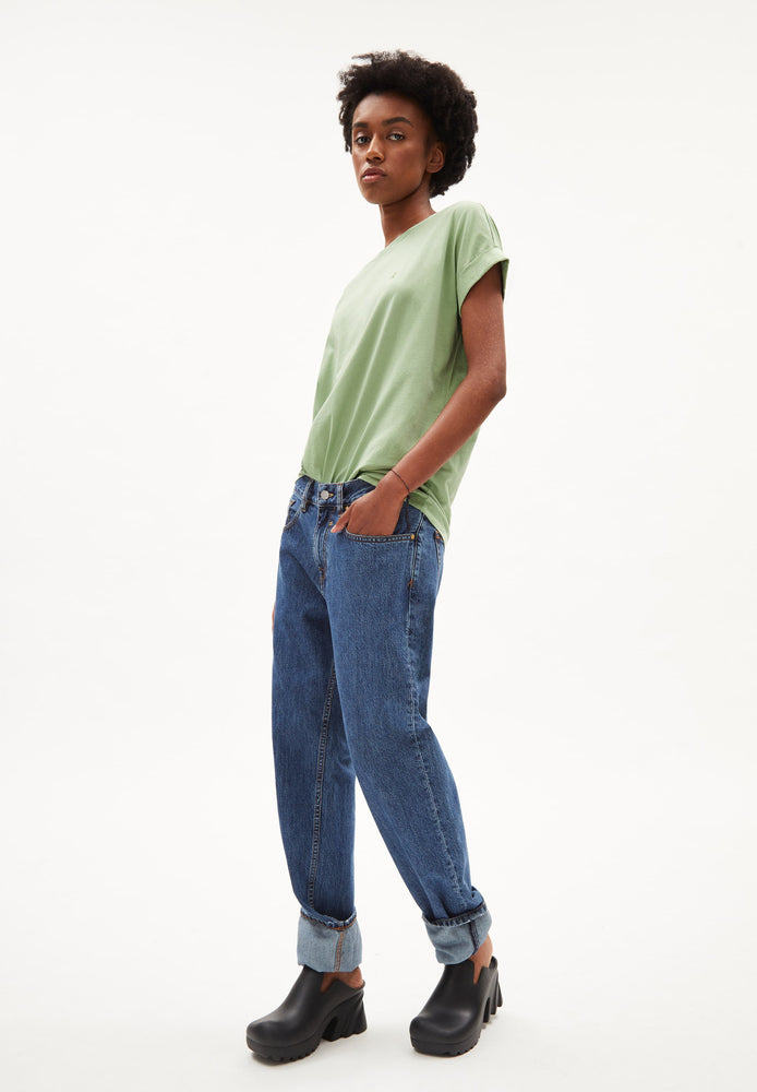 
                  
                    IDAARA Smith Grünes T-Shirt
                  
                