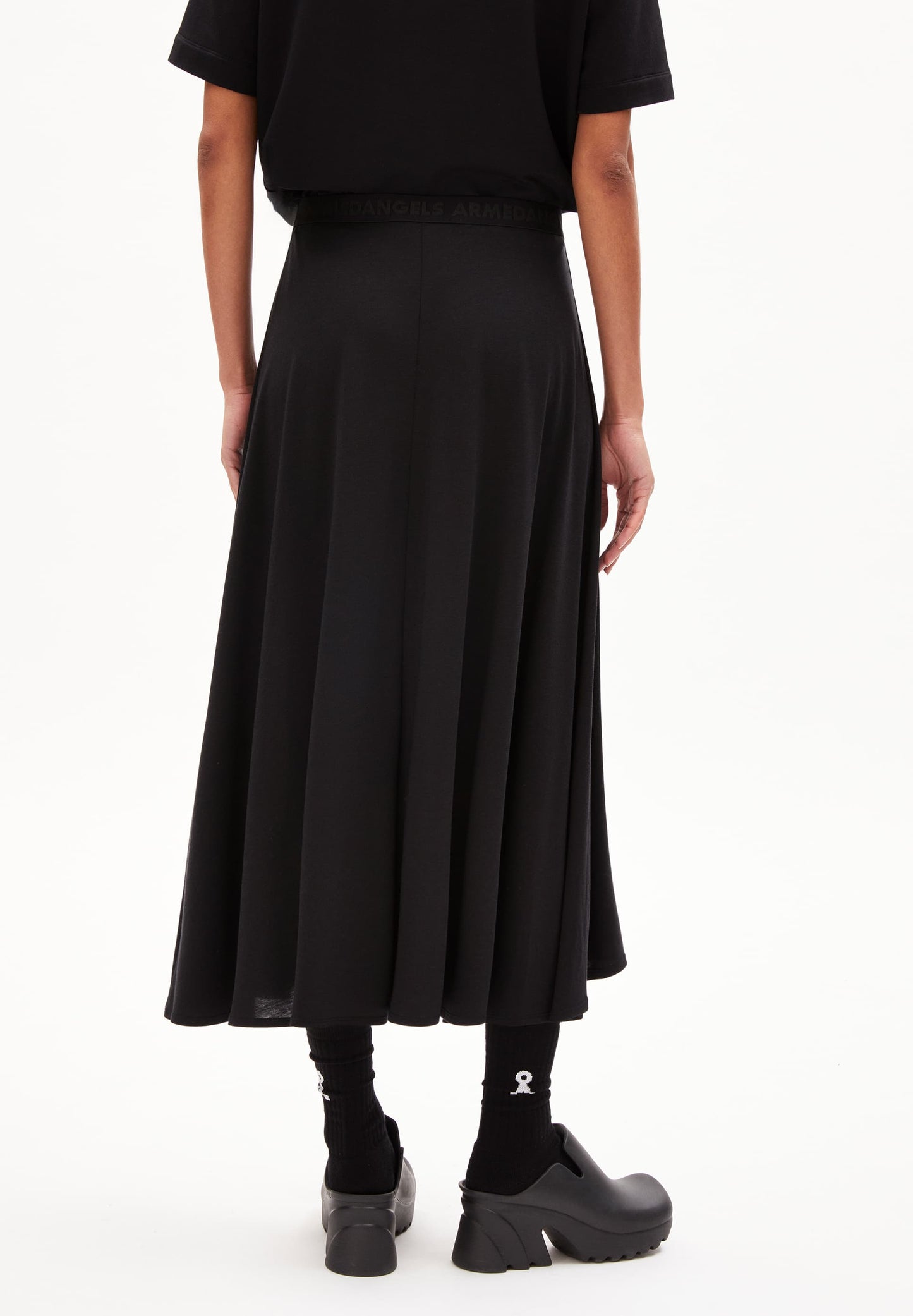 
                  
                    ILENIAA LARAA Black Jersey Skirt
                  
                