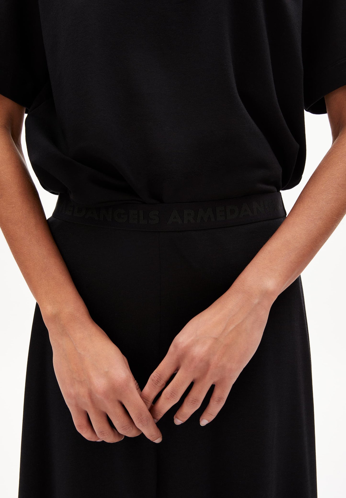 
                  
                    ILENIAA LARAA Black Jersey Skirt
                  
                