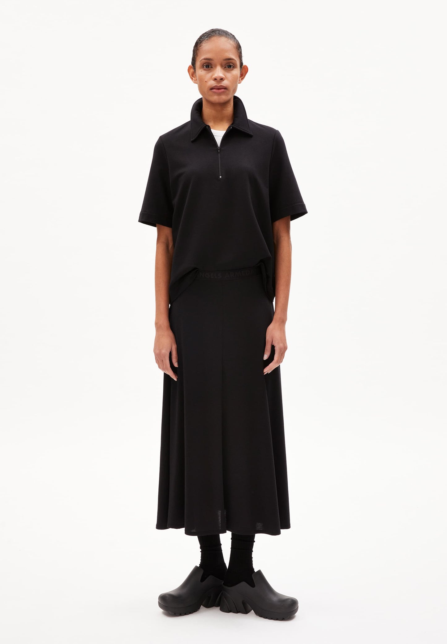 
                  
                    ILENIAA LARAA Black Jersey Skirt
                  
                