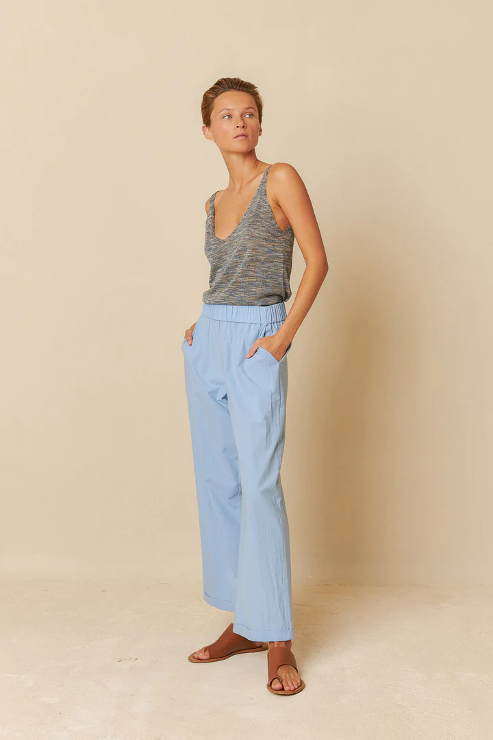 
                  
                    Blaue Hose
                  
                