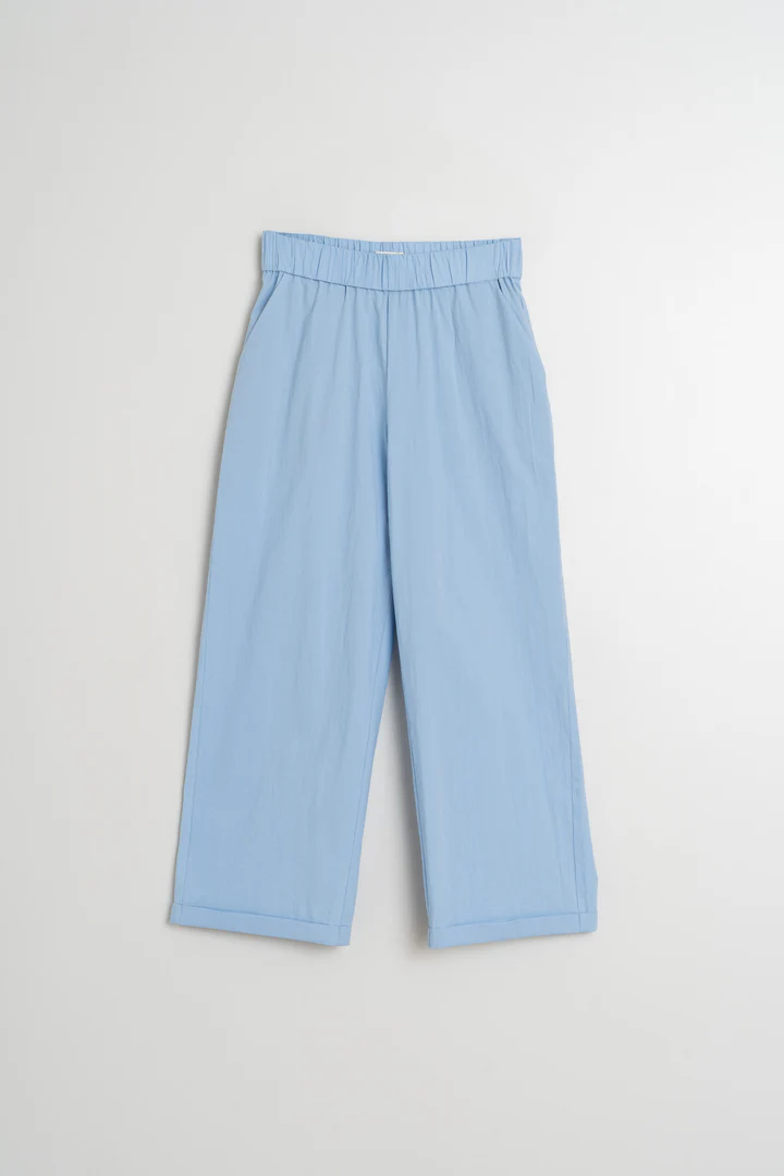 
                  
                    Blaue Hose
                  
                