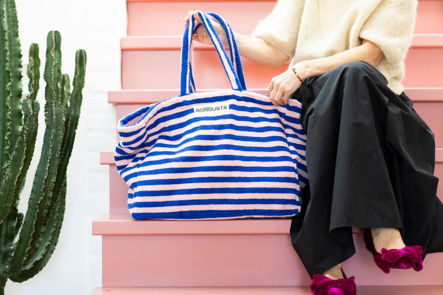 
                  
                    Dazzling Blue Rose Naram Weekend Bag
                  
                