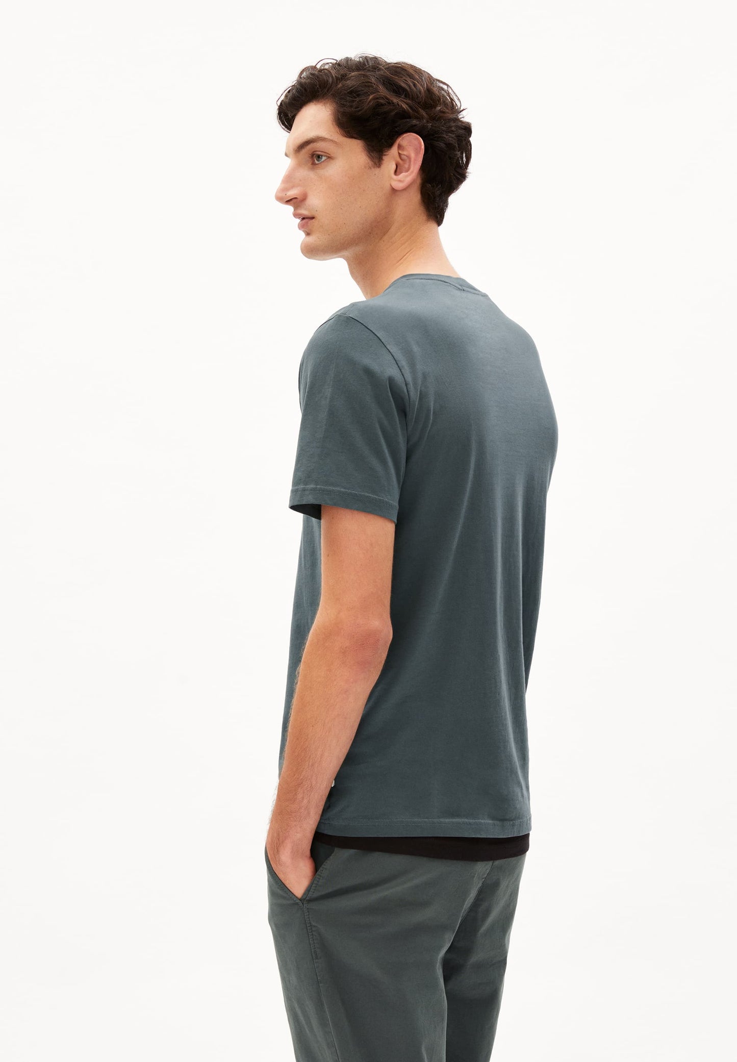 
                  
                    JAAMES Space Steel T-Shirt mit normaler Passform
                  
                