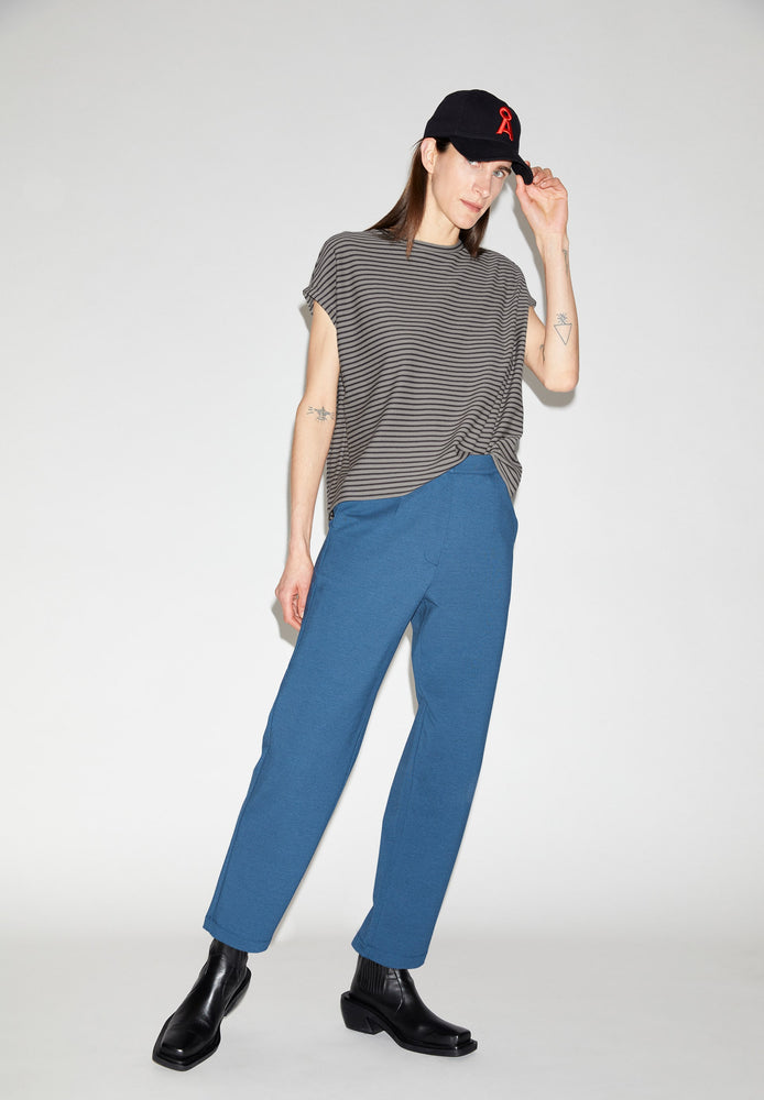 
                  
                    JAANISA MINI STRIPE Cool Ash-Muddy Water T-Shirt
                  
                