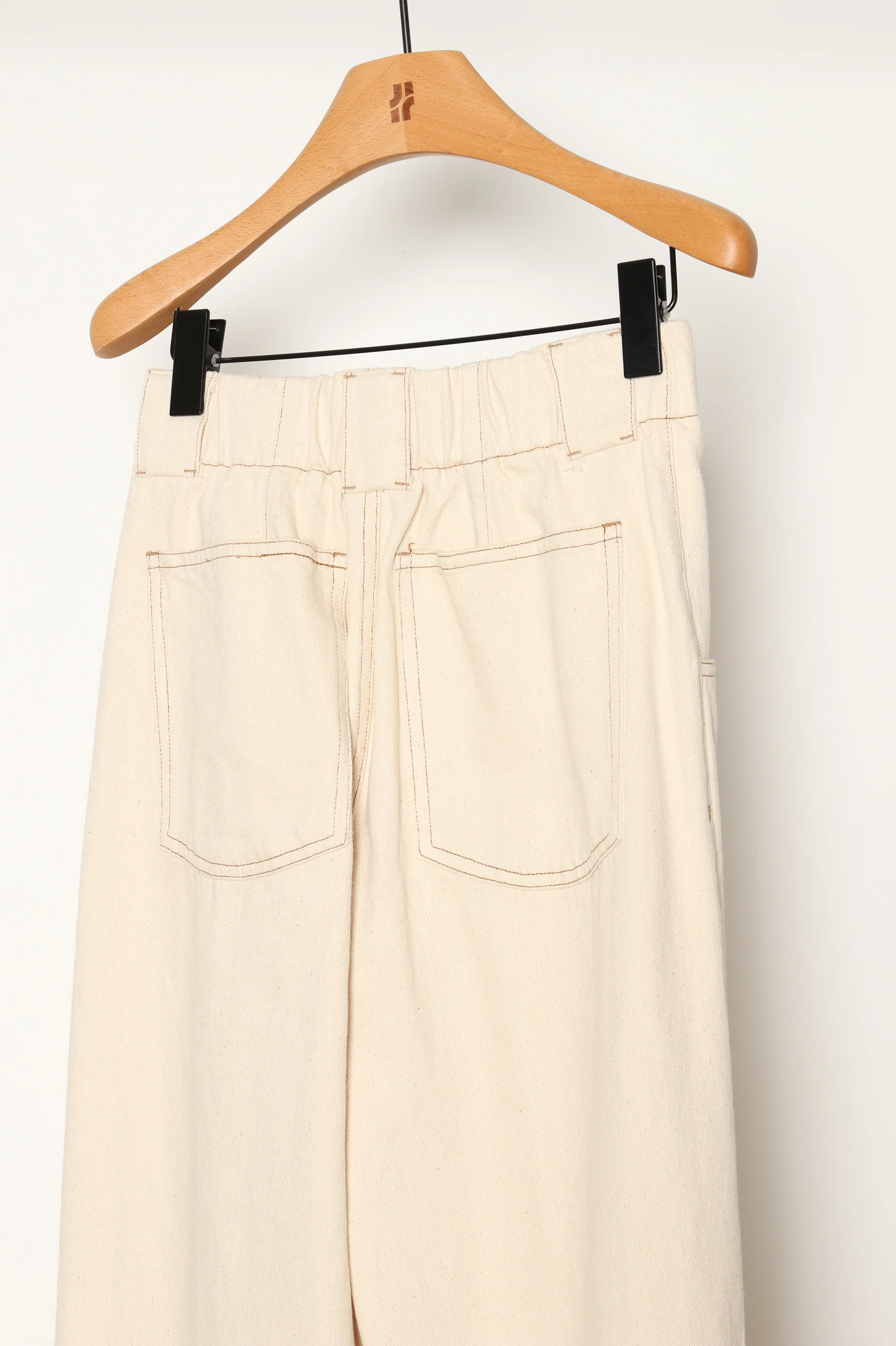 
                  
                    CARMEN Cremefarbene Hose
                  
                