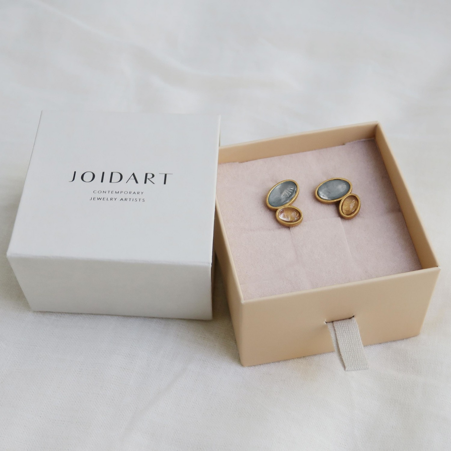 
                  
                    ALEGRIA Brass Earring
                  
                