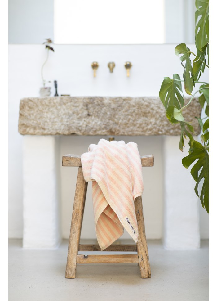 
                  
                    Tropical Creme Naram Bath Towel
                  
                