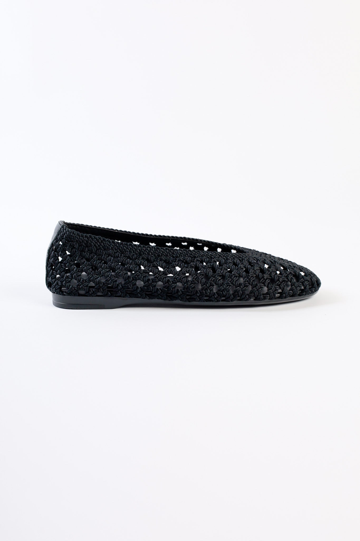 
                  
                    Negro Trenzado Shoes
                  
                