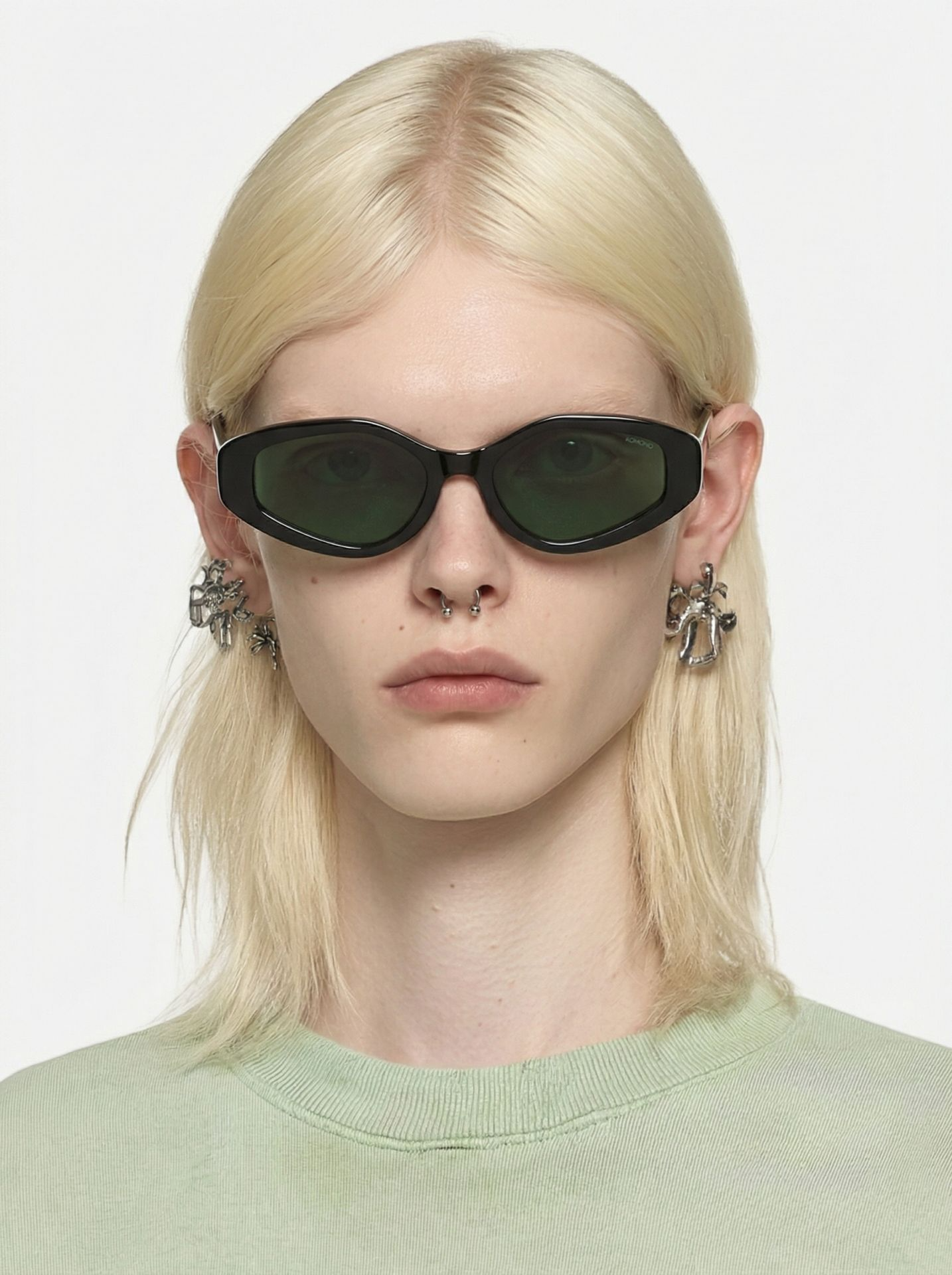 
                  
                    MARGOT Black Sunglasses
                  
                
