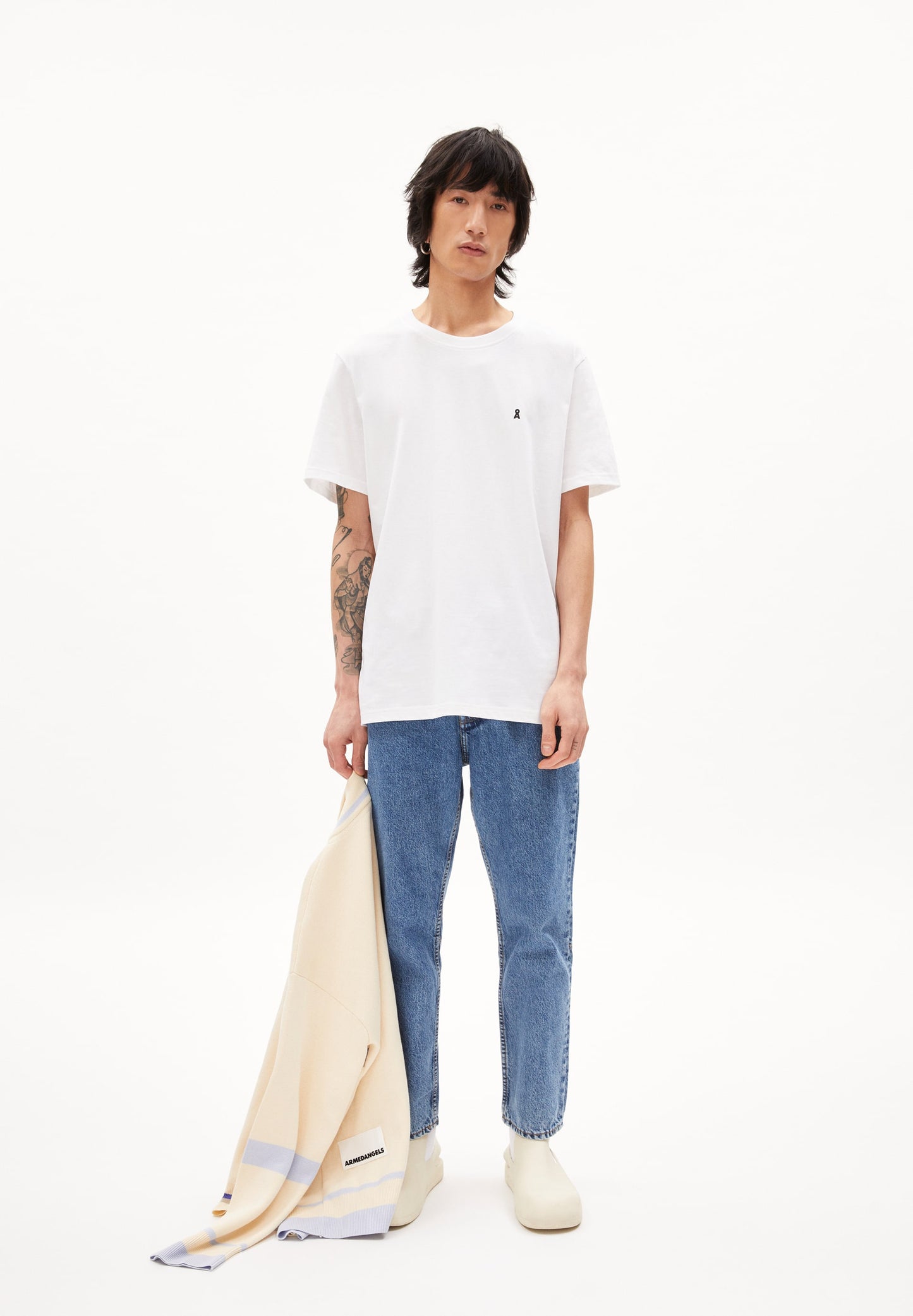 
                  
                    LAARON White T-Shirt
                  
                