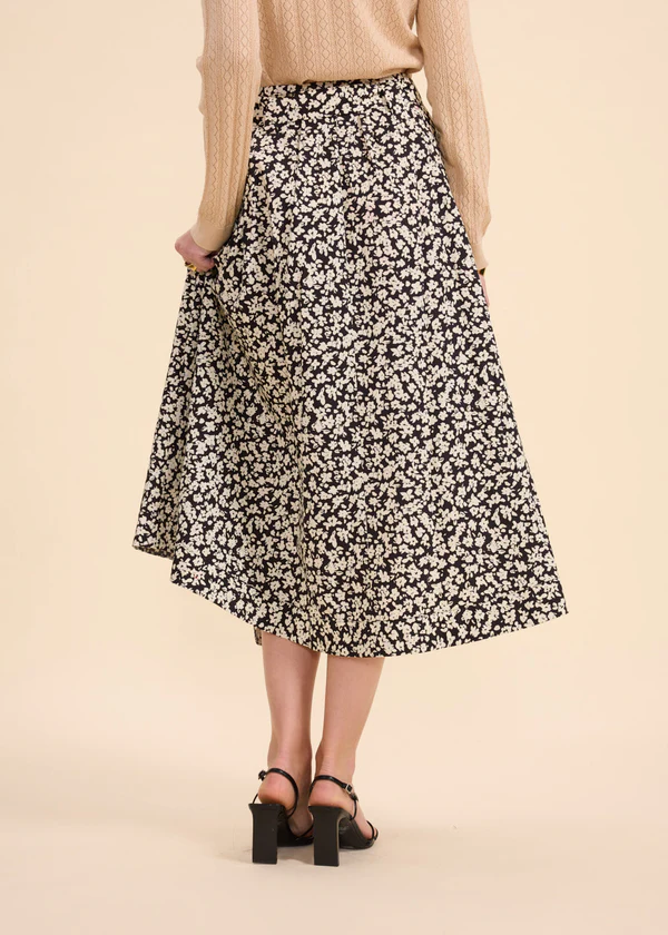 
                  
                    ASTRID Mini Flowers Skirt
                  
                
