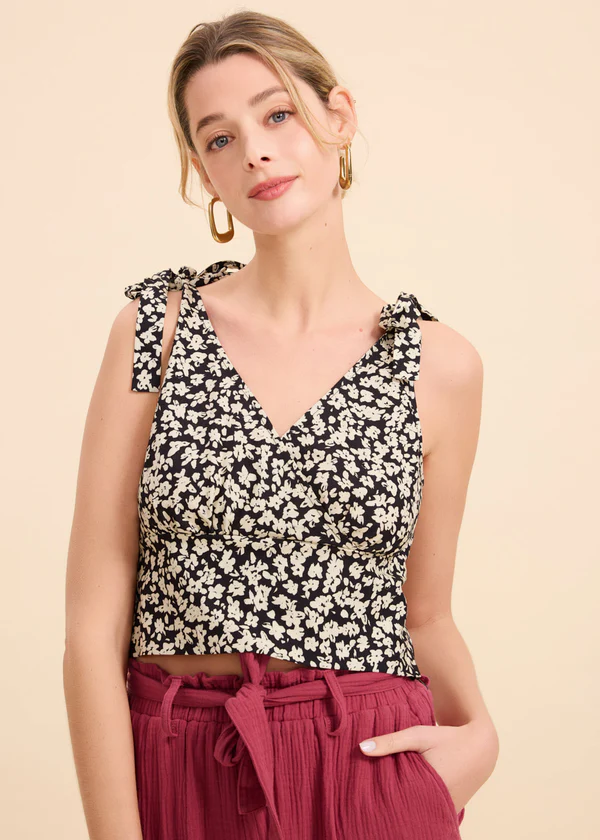 
                  
                    MEGARA Mini Flowers Blouse
                  
                