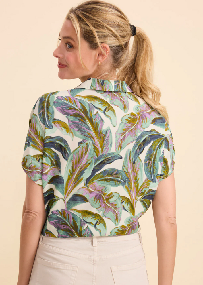 
                  
                    WAYNE Amazone Blouse
                  
                