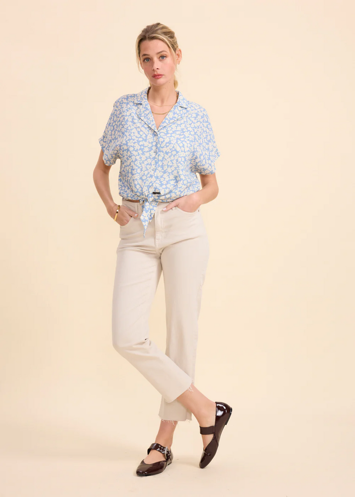 
                  
                    WAYNE Mini Flowers Blouse
                  
                