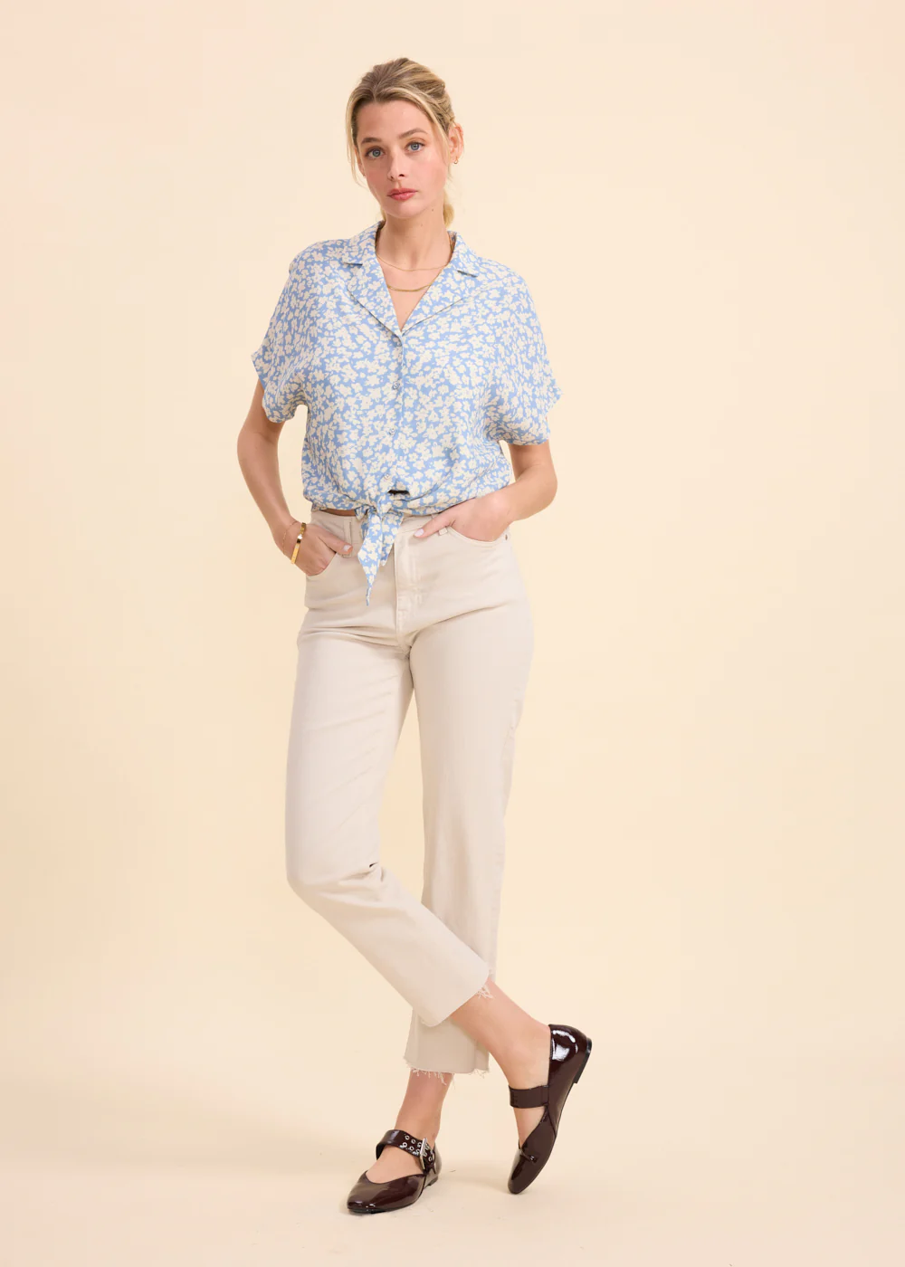
                  
                    WAYNE Mini Flowers Blouse
                  
                