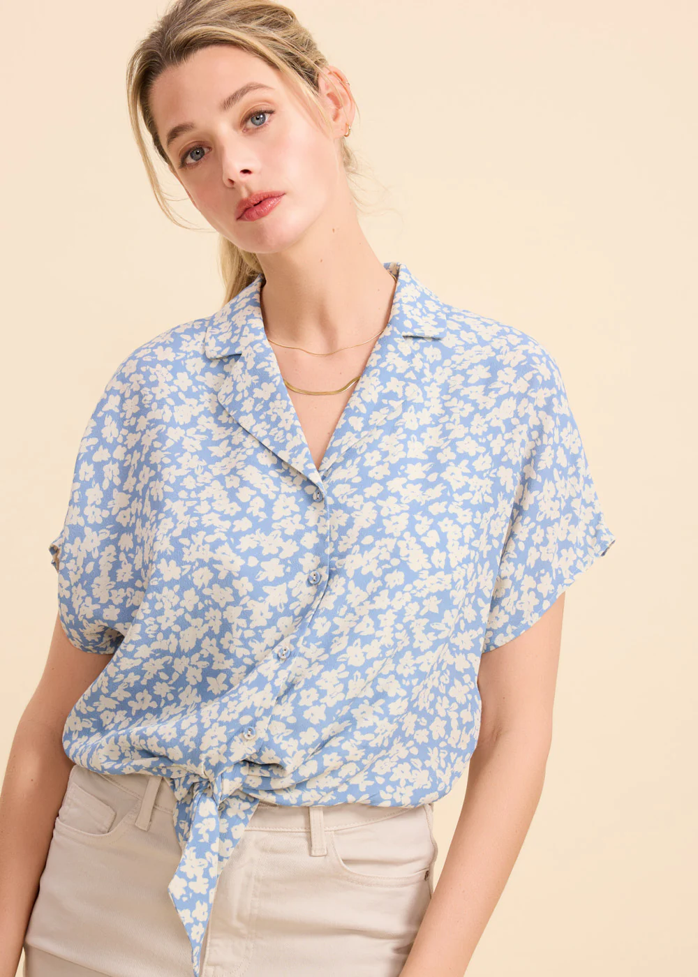 
                  
                    WAYNE Mini Flowers Blouse
                  
                