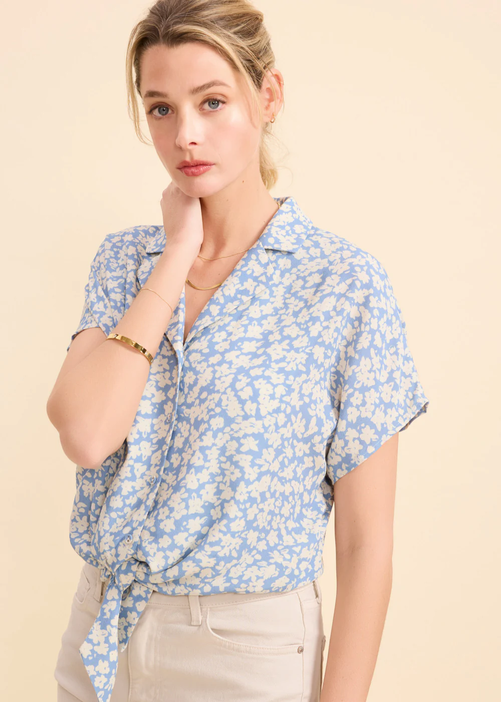 
                  
                    WAYNE Mini Flowers Blouse
                  
                