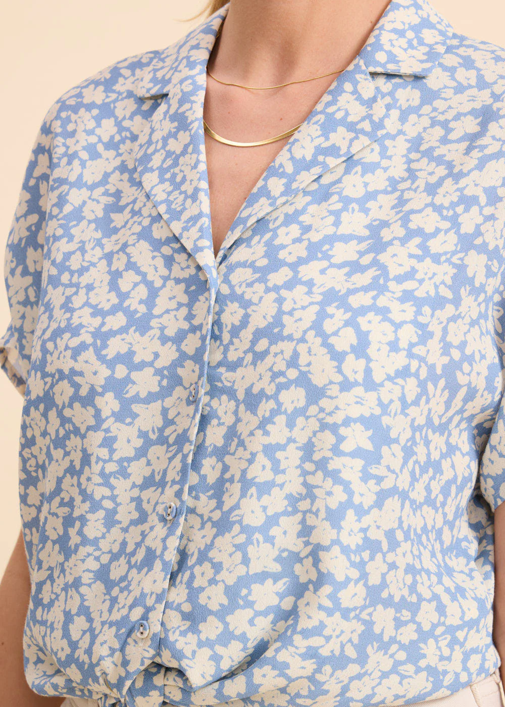 
                  
                    WAYNE Mini Flowers Blouse
                  
                